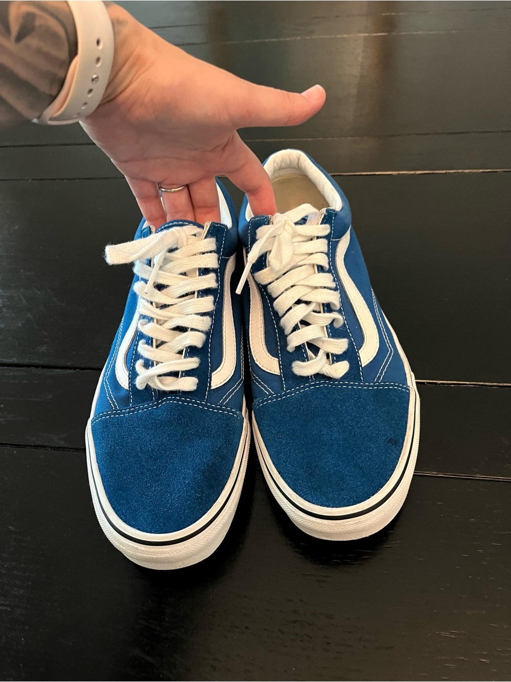 Vans Men's Blue and White Old Skool Skate Sneakers